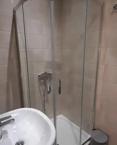 Helen's Little Valanio